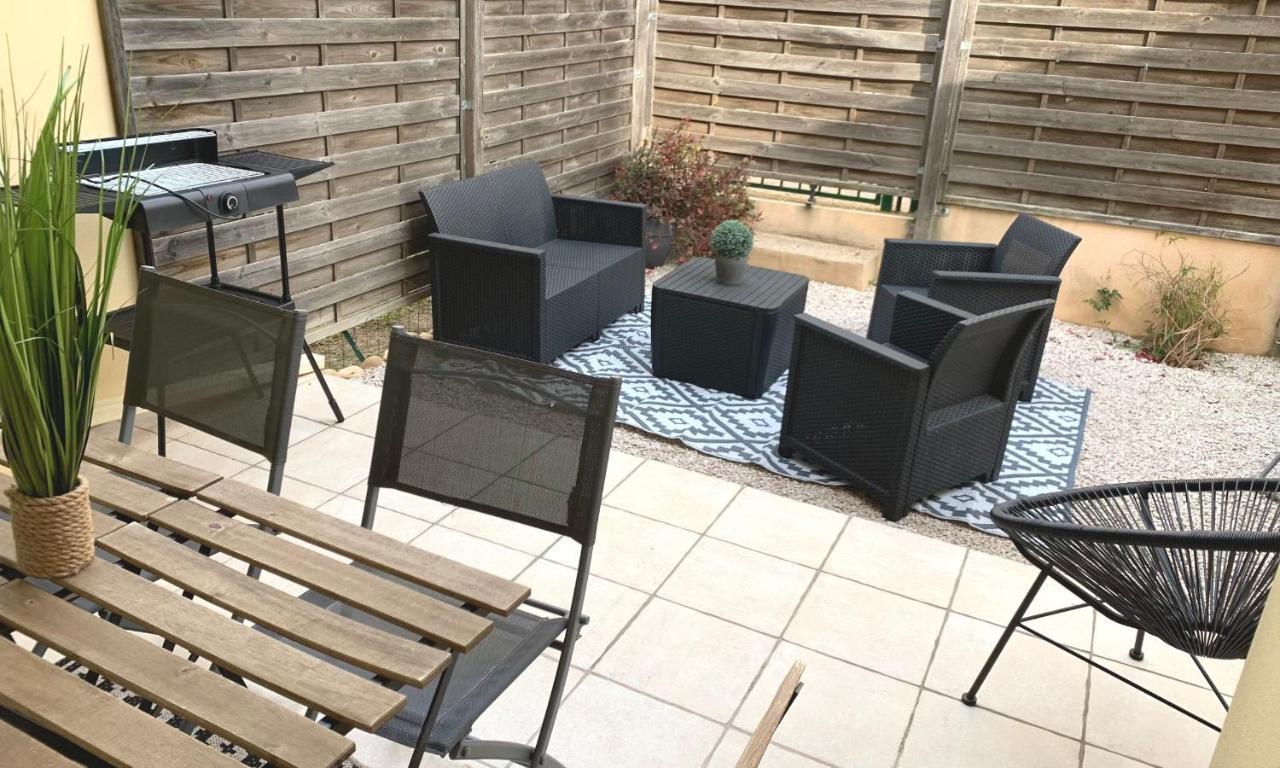 Maison T4 -Jardin+ Parking+ Clim -Proche Remparts Aigues-Mortes Ngoại thất bức ảnh